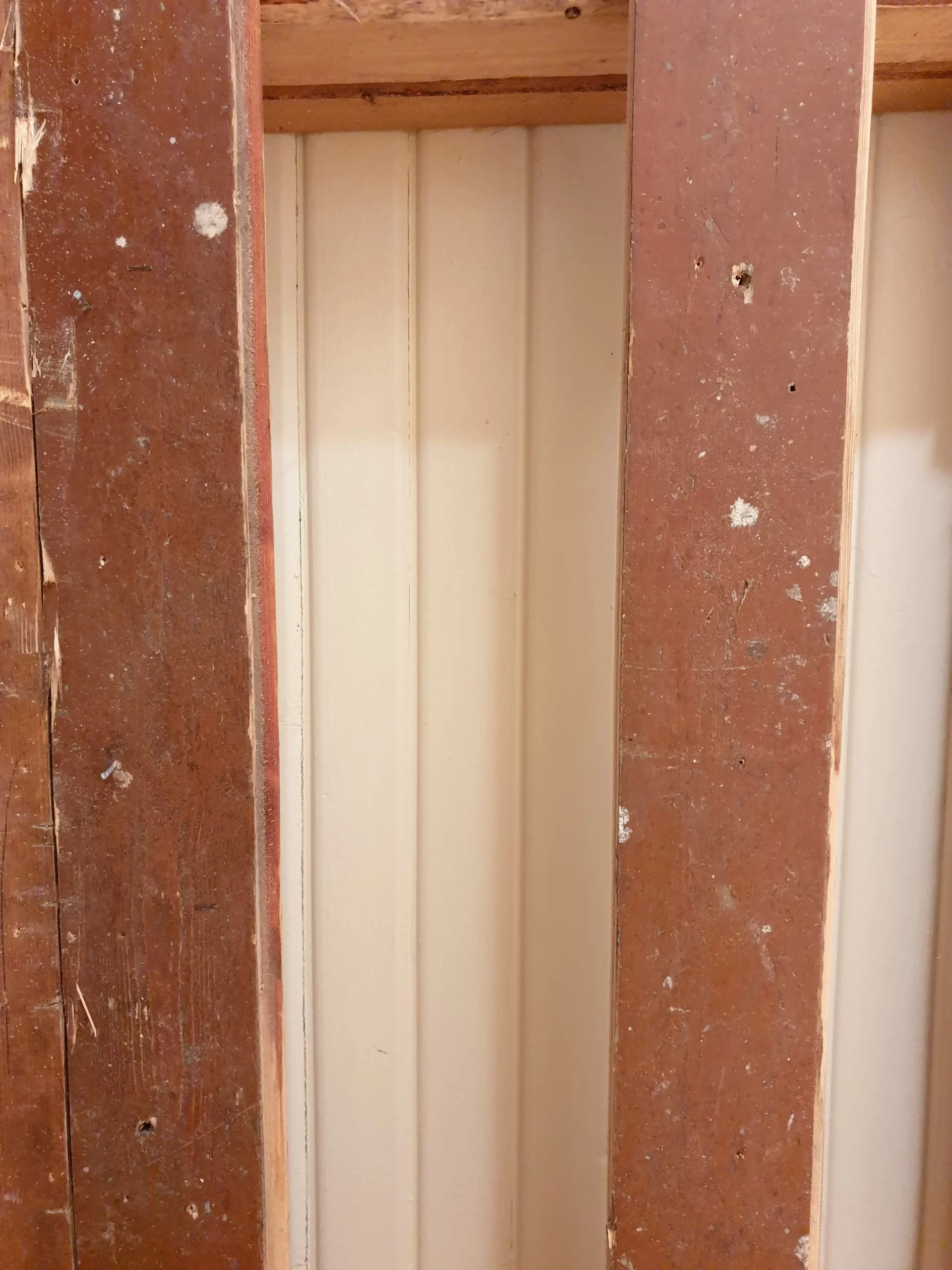 Alkuperäinen paneelikatto paljastuu