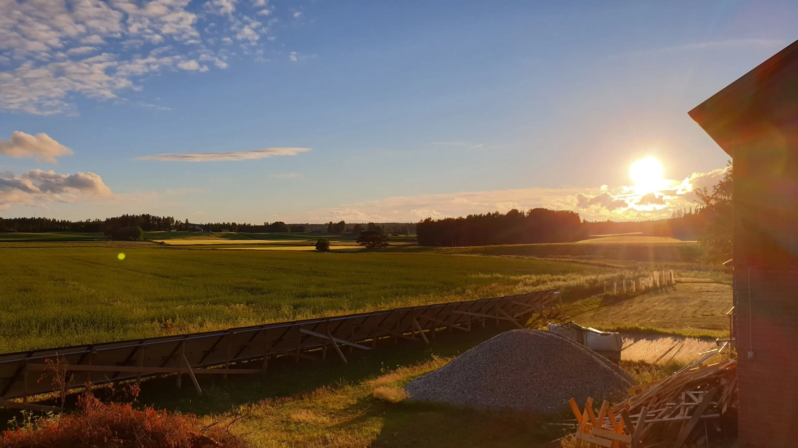 Auringonlasku, heinäkuu