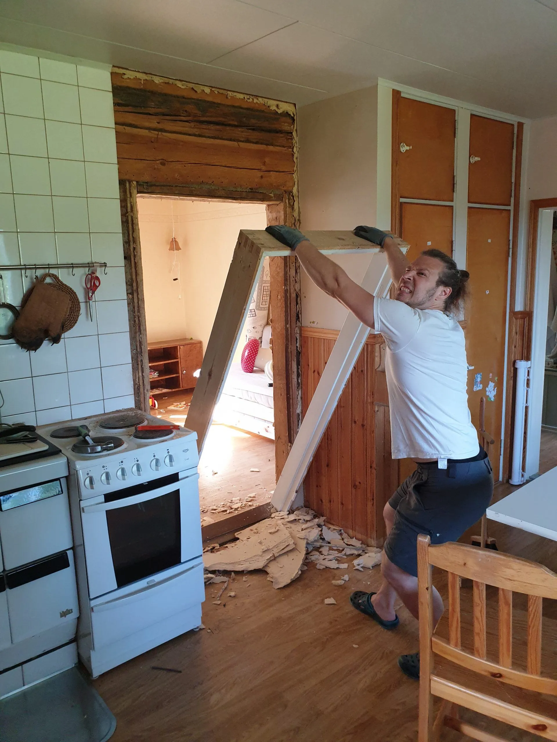 Hyvästi ovenkarmit