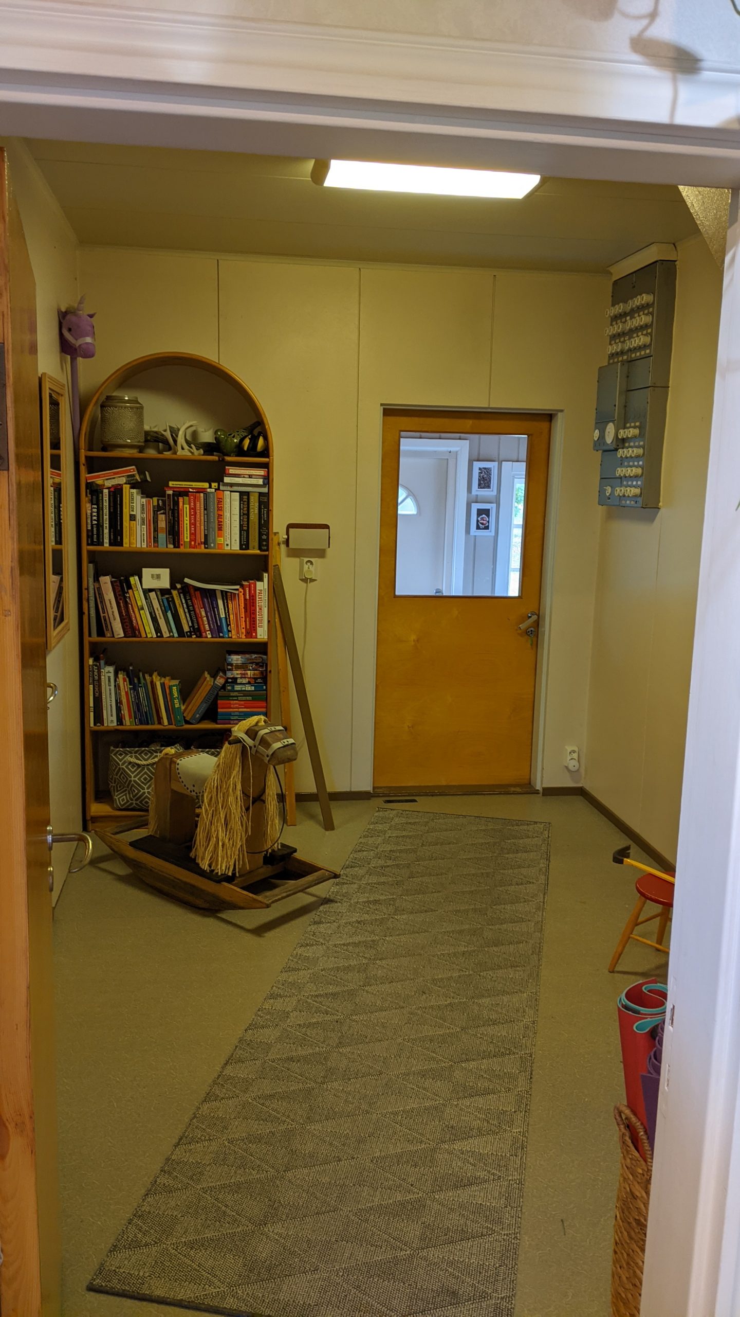 Kirjasto lastulevykaapin purkamisen jälkeen