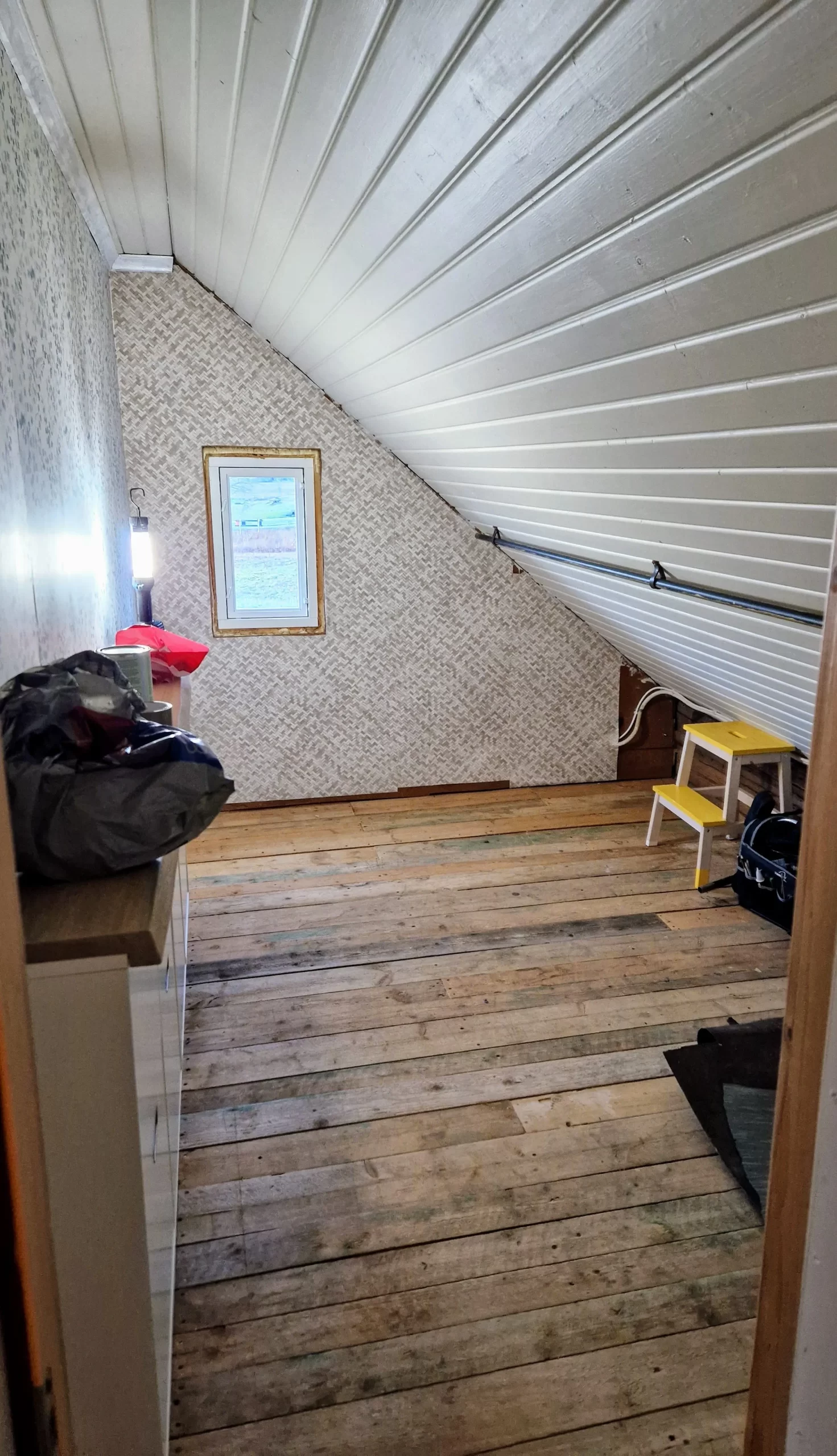 Vaatehuonevintti kirkastuu kirkastumistaan