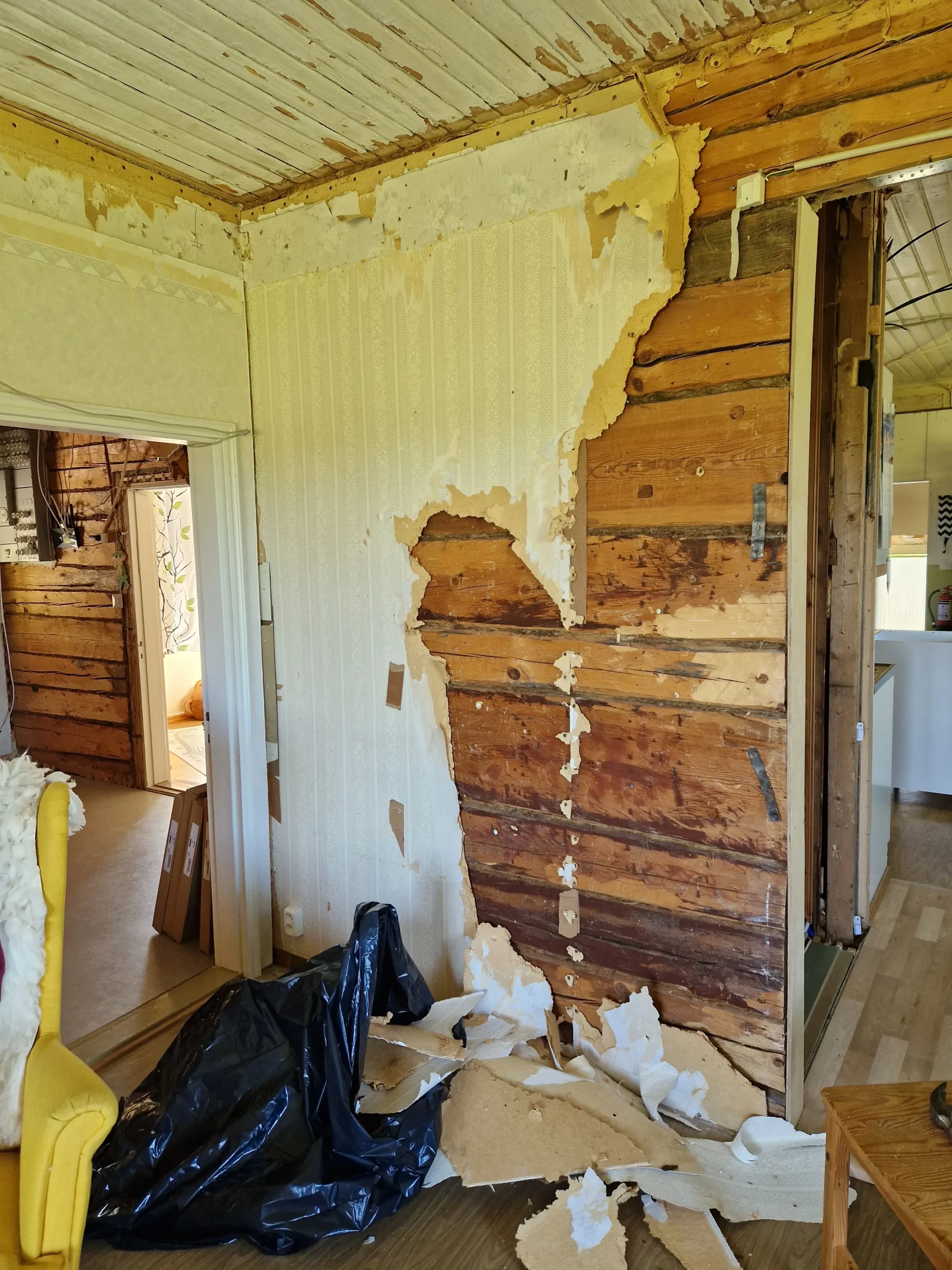 Äkkii kun lapsi on päikkäreillä