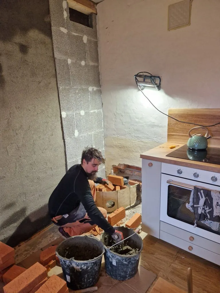 Kakluunin muuraus alkoi!